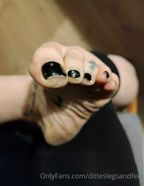 ditteslegsandfeet sex onlyfans