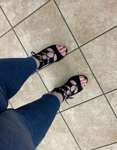 kittykatastrophy69 onlyfans posts