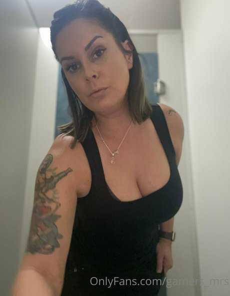 gamers mrs onlyfans tits