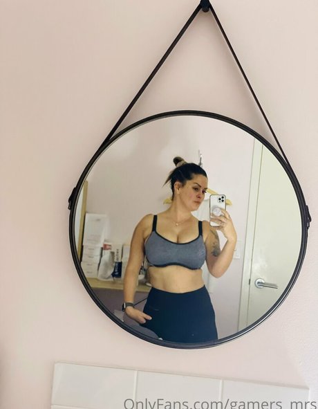 gamers mrs onlyfans strip tease