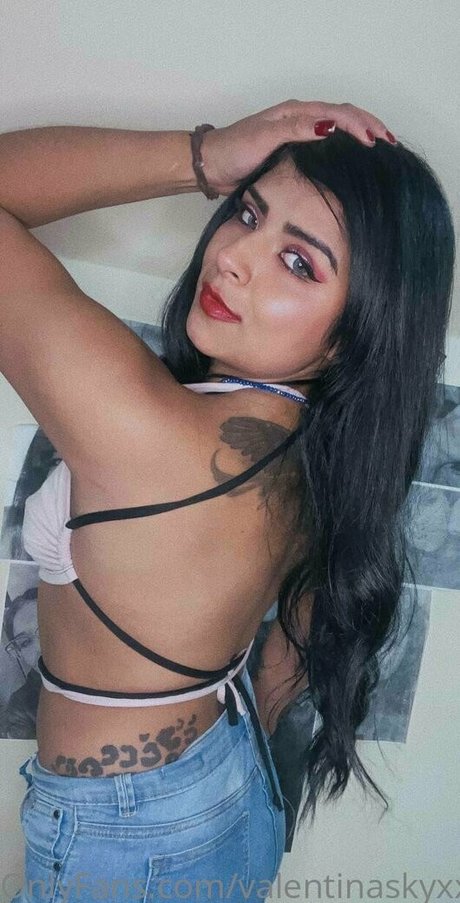 valentinaskyxx sexy onlyfans