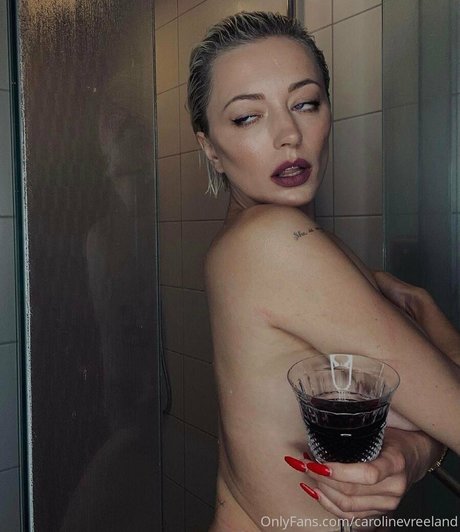 carolinevreeland only fans leak porn