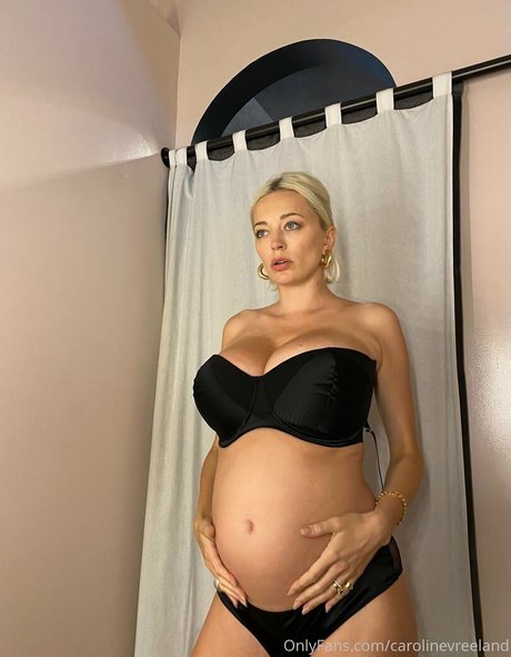 carolinevreeland onlyfans content type