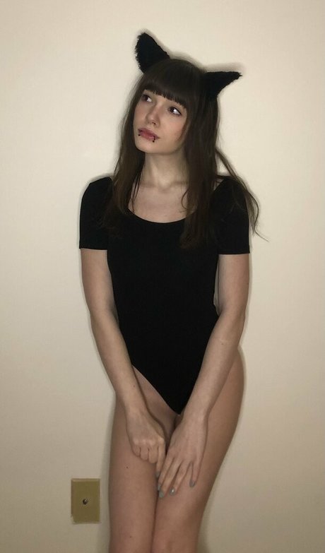 Mewnii onlyfans fuck