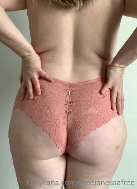 theejanessafree onlyfans leaked nude