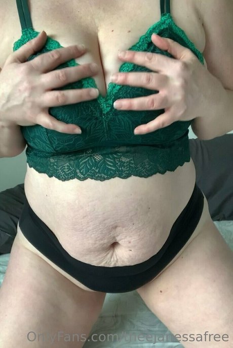 theejanessafree nude onlyfans porn