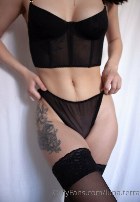 luna terra Profile pic