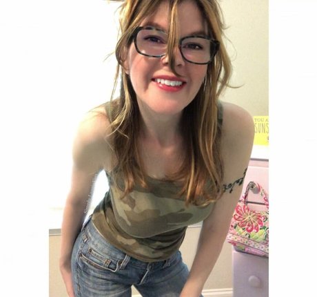 Laurie Kim desnuda onlyfans