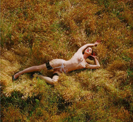 Adelaide Kane onlyfans leak