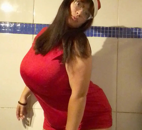 Abigail Ferreira onlyfans boobs