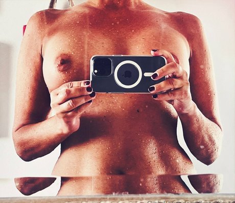 Katja Kean nude only fans leaks