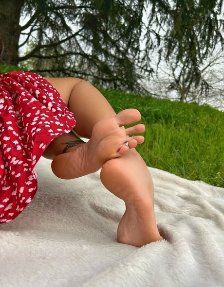 Mariefrenchgirlfeet only fans nudes