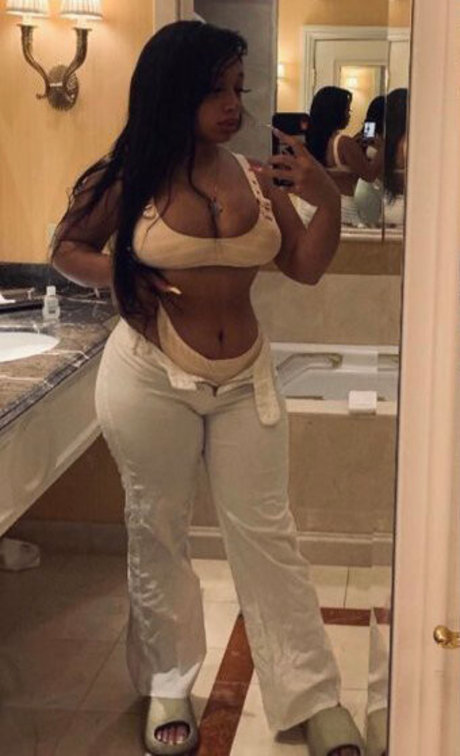 Lexxiibaebie onlyfans nudes leaks