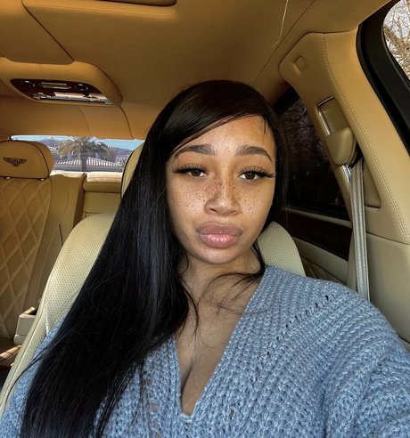 Lexxiibaebie feet onlyfans