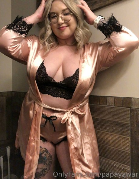 papayawar leaked onlyfans sextape