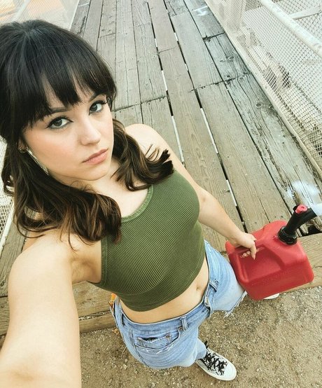 Hayley Orrantia onlyfans topless