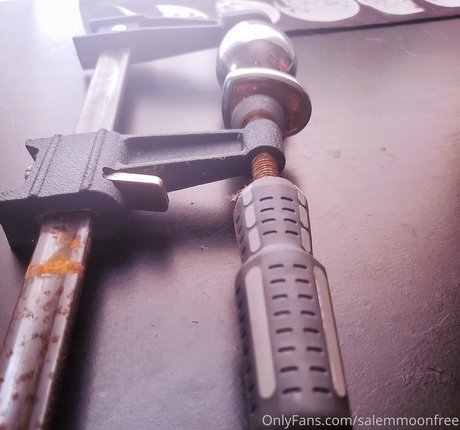 salemmoonfree onlyfans nudes