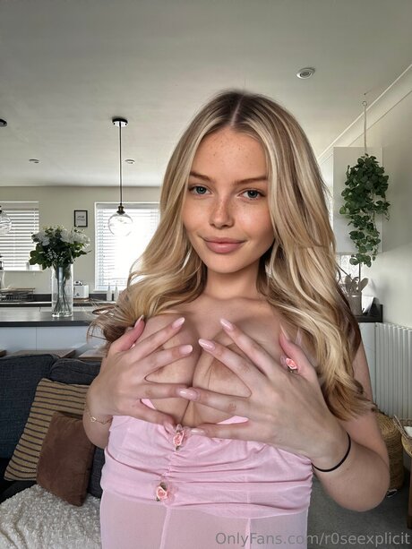 r0seexplicit new onlyfans leaks