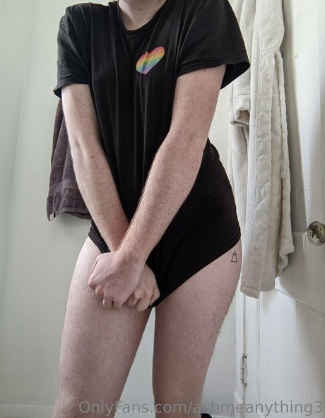 ashmeanything3 onlyfans pics