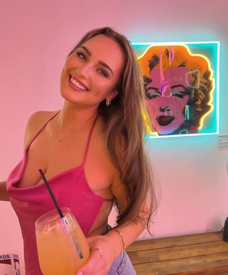 Alex Berggren nude only fans