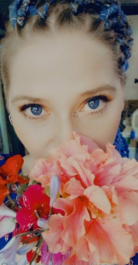 xxdreadbabyxx onlyfans leajs