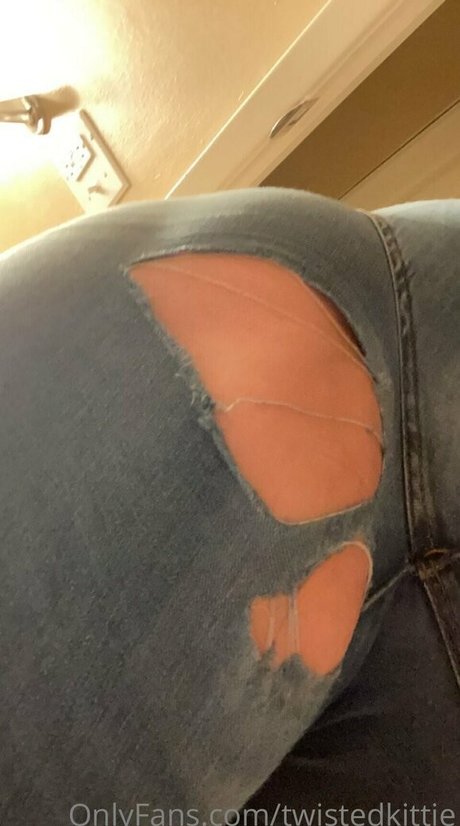 twistedkittie onlyfans leak nudes