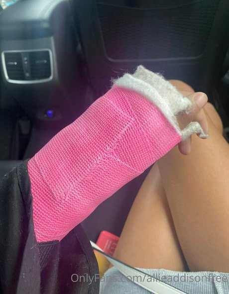 allieaddisonfree onlyfans sex tape