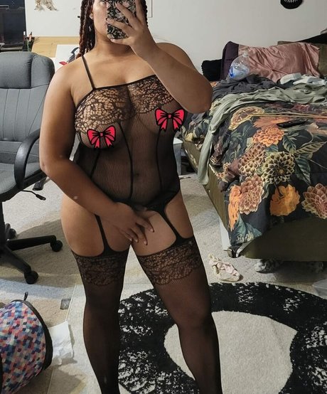 Sharlettewitch onlyfans striptease
