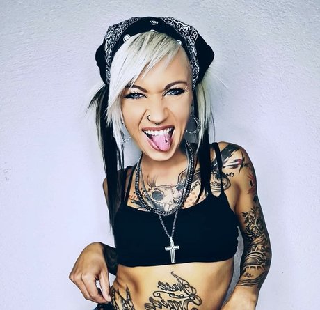 Annakatharinaalt onlyfans strip