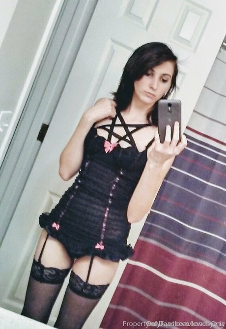 lewdhyena onlyfans nudes leaked