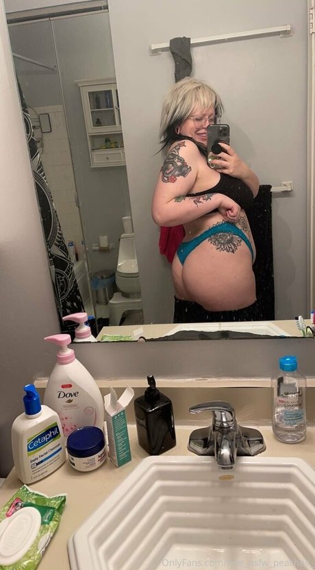 free nsfw peaches_ naked on onlyfans