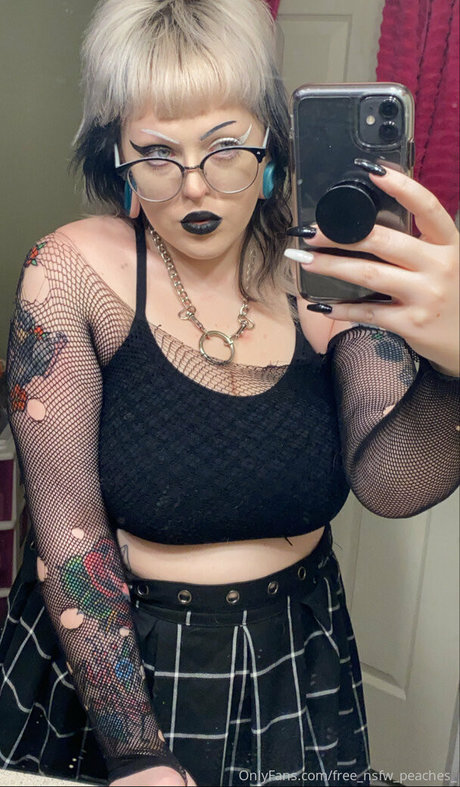 free nsfw peaches_ onlyfans nsfw