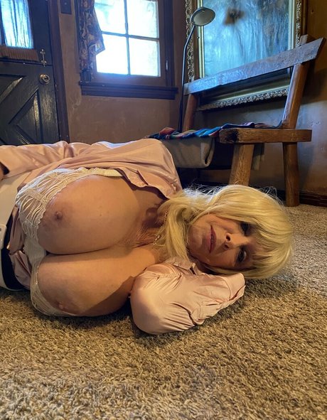 burbankbombershelly onlyfans leak free