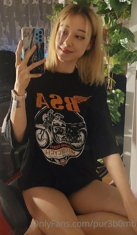 pure carlyy only fans photos