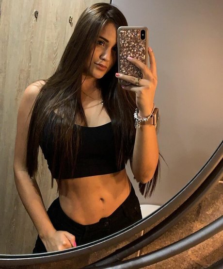 Daniela Velez onlyfans