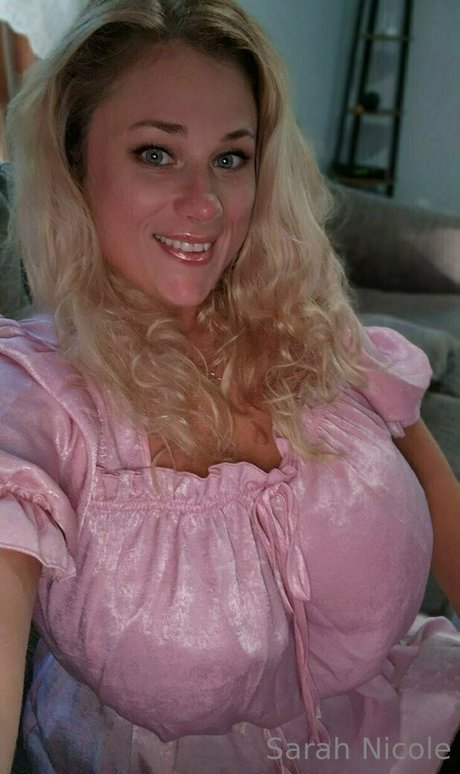 luvmeonlydoll onlyfans nudes