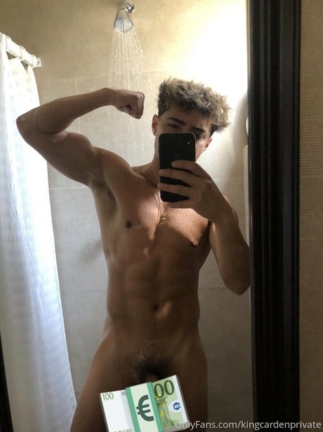 prettyboyaedan topless onlyfans