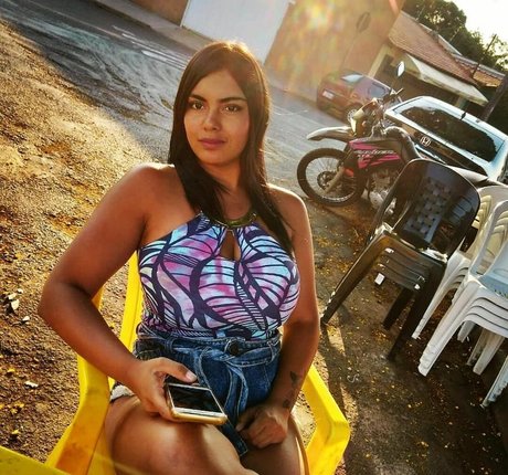 Evelim Alves strip onlyfans