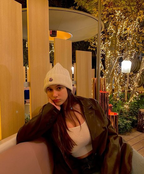 Rona Y onlyfans striptease