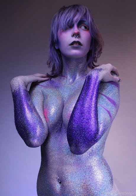 mypetmonstergirl onlyfans picture