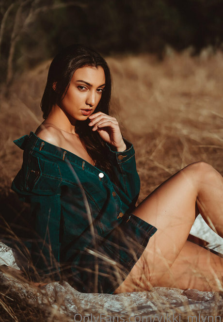 Vikki Mlynn onlyfans nude porn