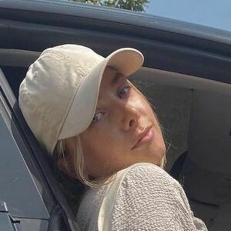 Maddie Henderson tits onlyfans