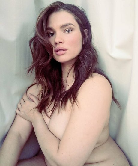 Tara Lynn Profile pic