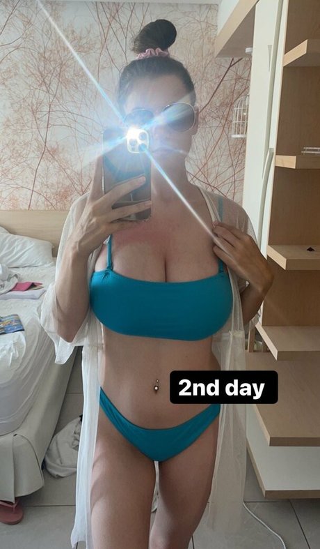 Chloe Louise Thomas only fans pictures