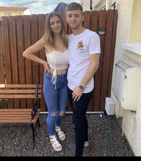 Chloe Louise Thomas only fans leaks