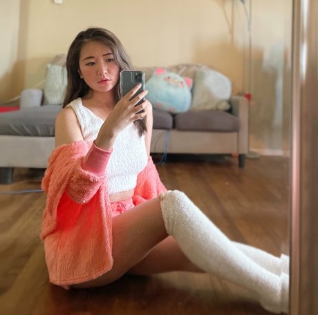 Emily Wang onlyfans nude photos