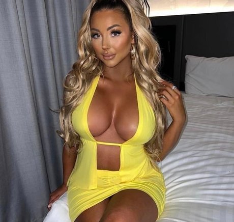 Beth Amelia onlyfans leakes