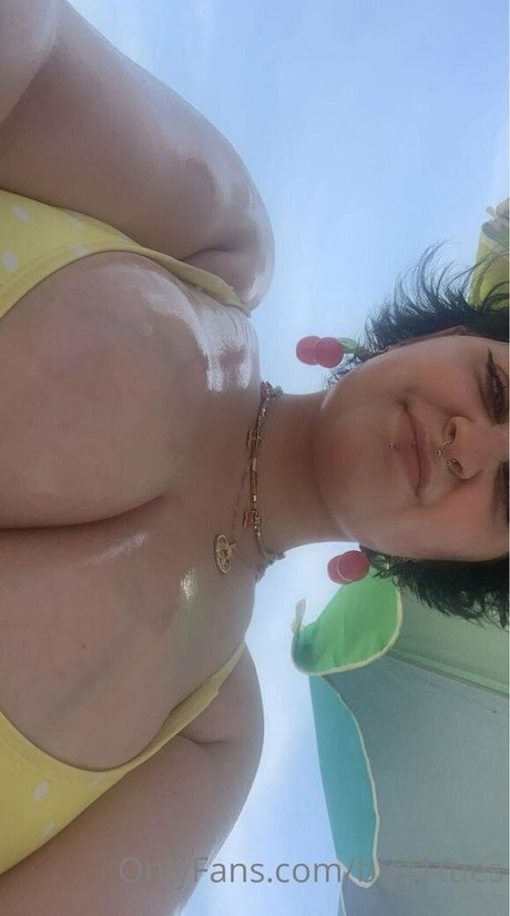 bigt1tties onlyfans leaked free