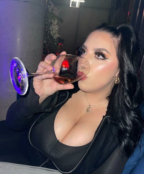 Isabelle Maltais nude on onlyfans