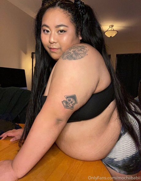 mochiibabii onlyfans sexy